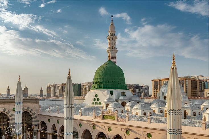 المسجد النبوي في المدينة المنورة وقبته الخضراء